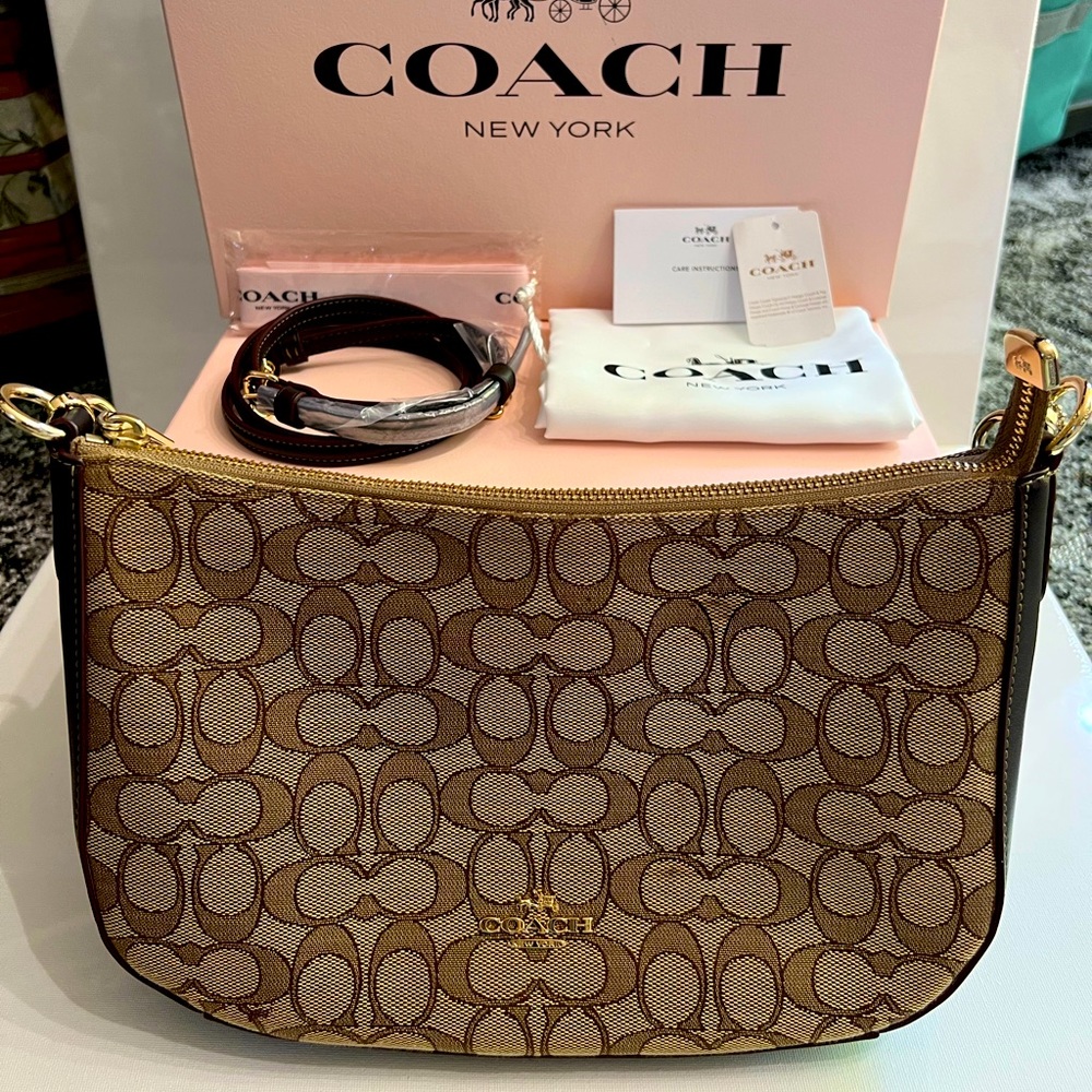 Coach Chelsea Ladies Small Signature Jacquard Crossbody Handbag